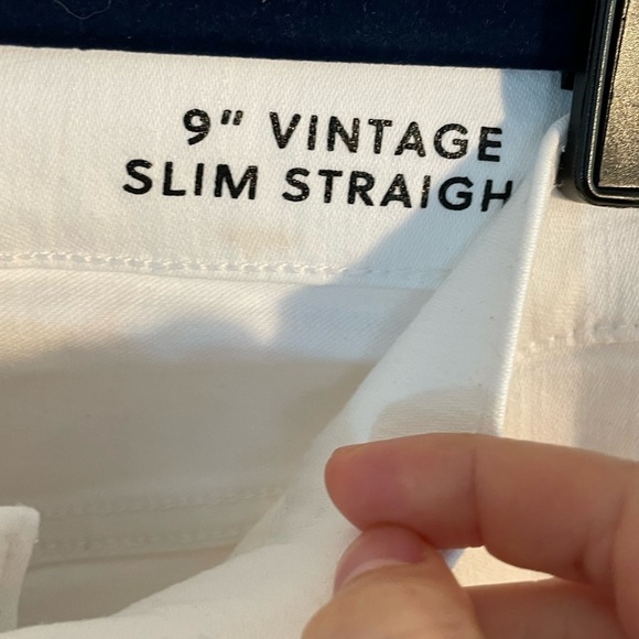 J. Crew 9" Vintage Slim-straight Jean in White Wash Size 25T - Picture 8 of 8